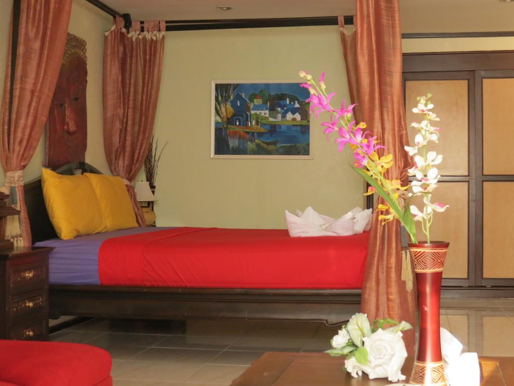 Jomtien Plaza Suite Apartments Room photo